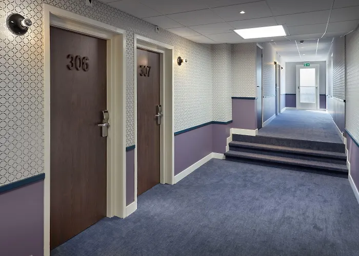 金狮酒店 酒店 4*